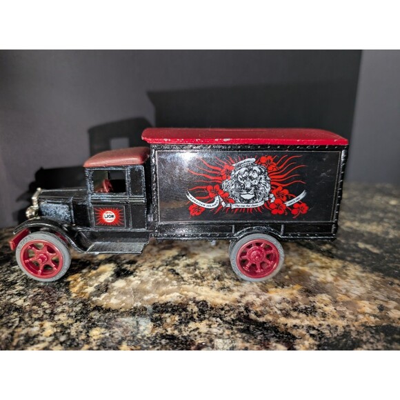 ERTL Collectors Banks Delivery Trucks Lot New Old Stock - Picture 8 of 8